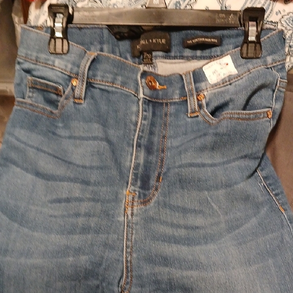 Kendall & Kylie High Rise Blue Jeans - Picture 4 of 5